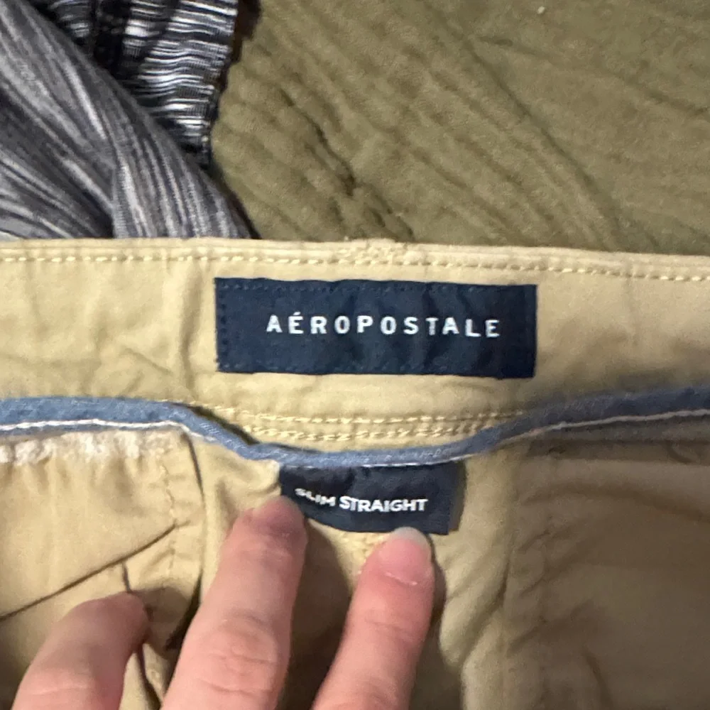 Aeropostale Men's Khaki Chinos